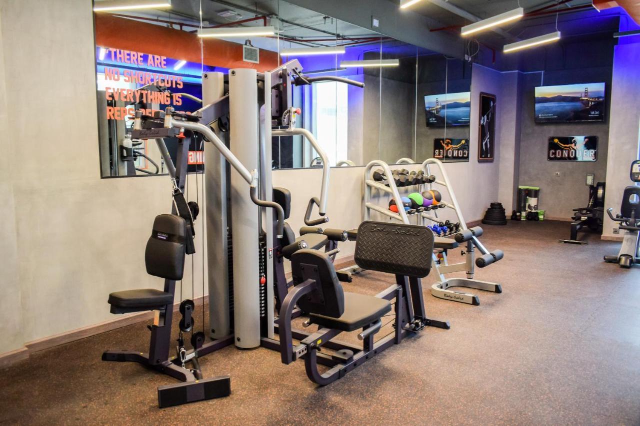ซารายา คอร์นิเช โฮเต็ล Hotel โดฮา ภายนอก รูปภาพ The gym at the hotel