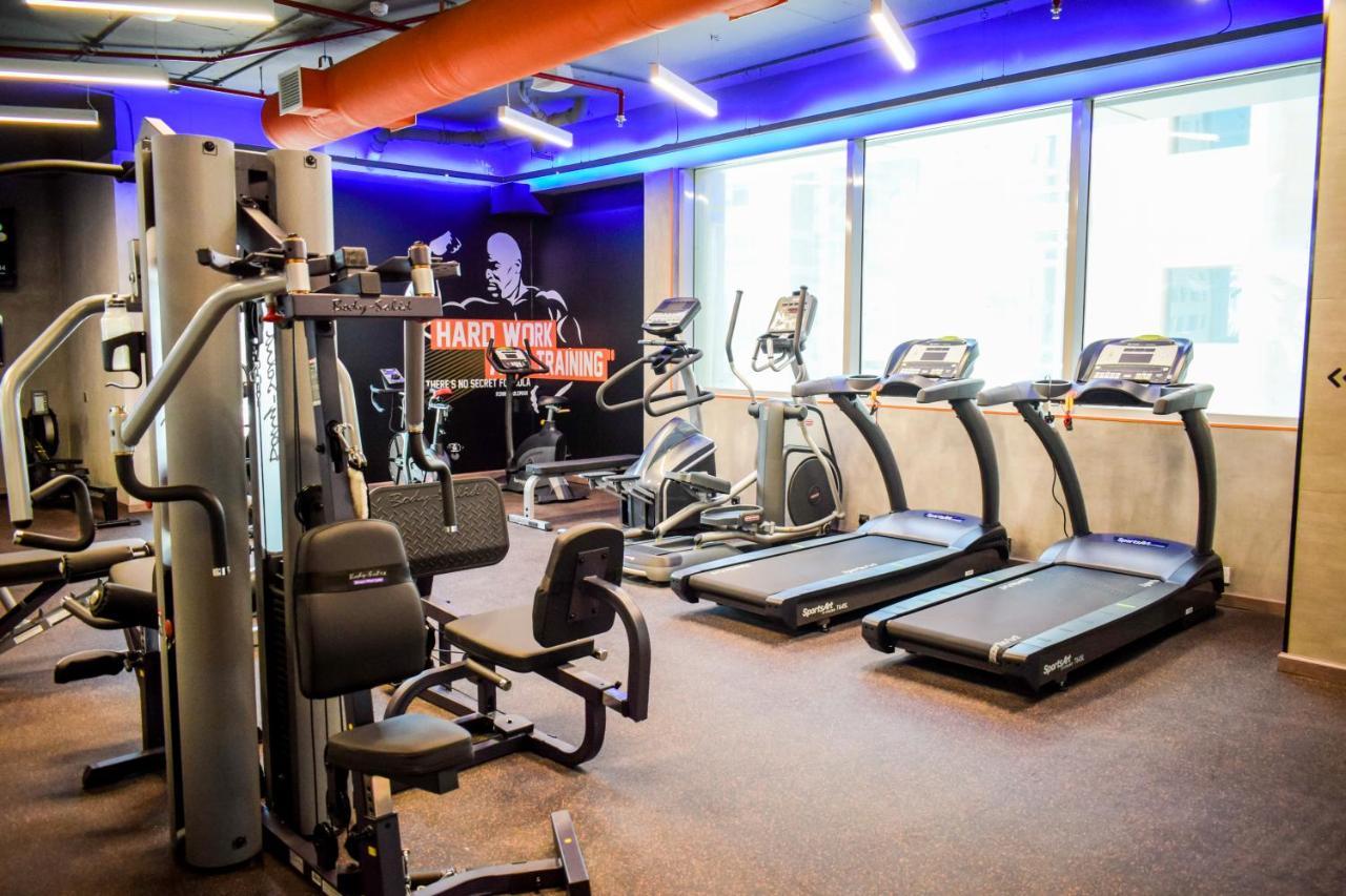ซารายา คอร์นิเช โฮเต็ล Hotel โดฮา ภายนอก รูปภาพ The gym at the hotel