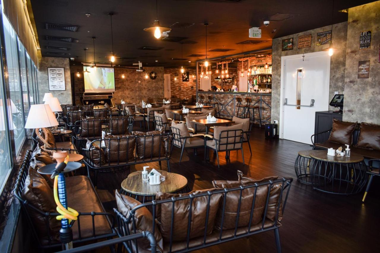 ซารายา คอร์นิเช โฮเต็ล Hotel โดฮา ภายนอก รูปภาพ The interior of the restaurant