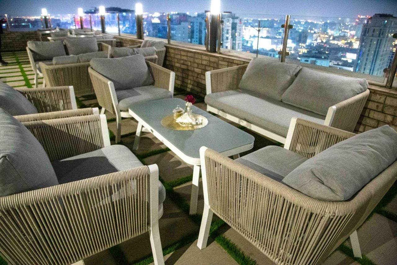 ซารายา คอร์นิเช โฮเต็ล Hotel โดฮา ภายนอก รูปภาพ Rooftop bar