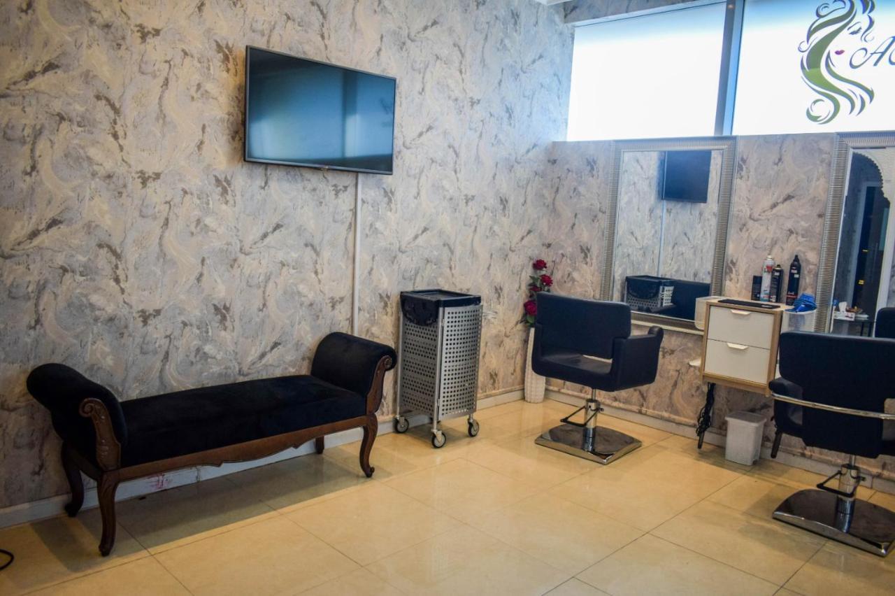 ซารายา คอร์นิเช โฮเต็ล Hotel โดฮา ภายนอก รูปภาพ A salon in the United States